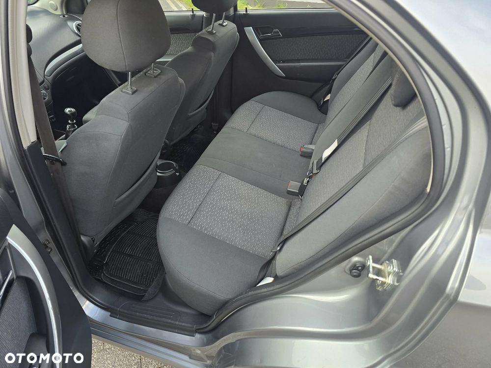 Chevrolet Aveo 1.4 16V LT - 11
