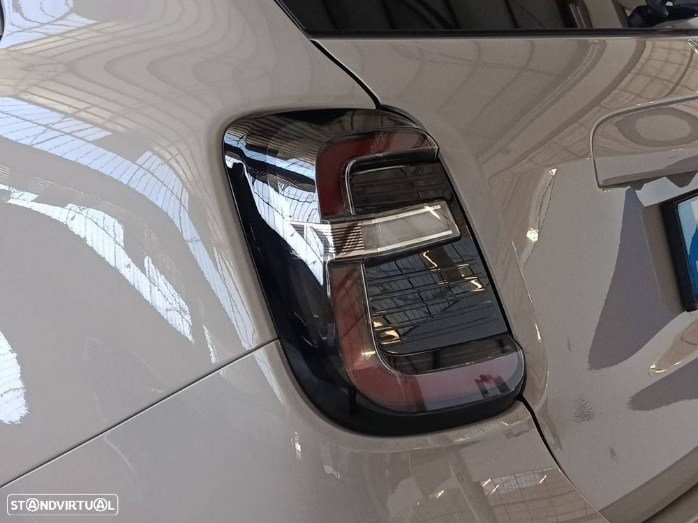 Fiat 600 1.2 Hybrid La Prima - 26