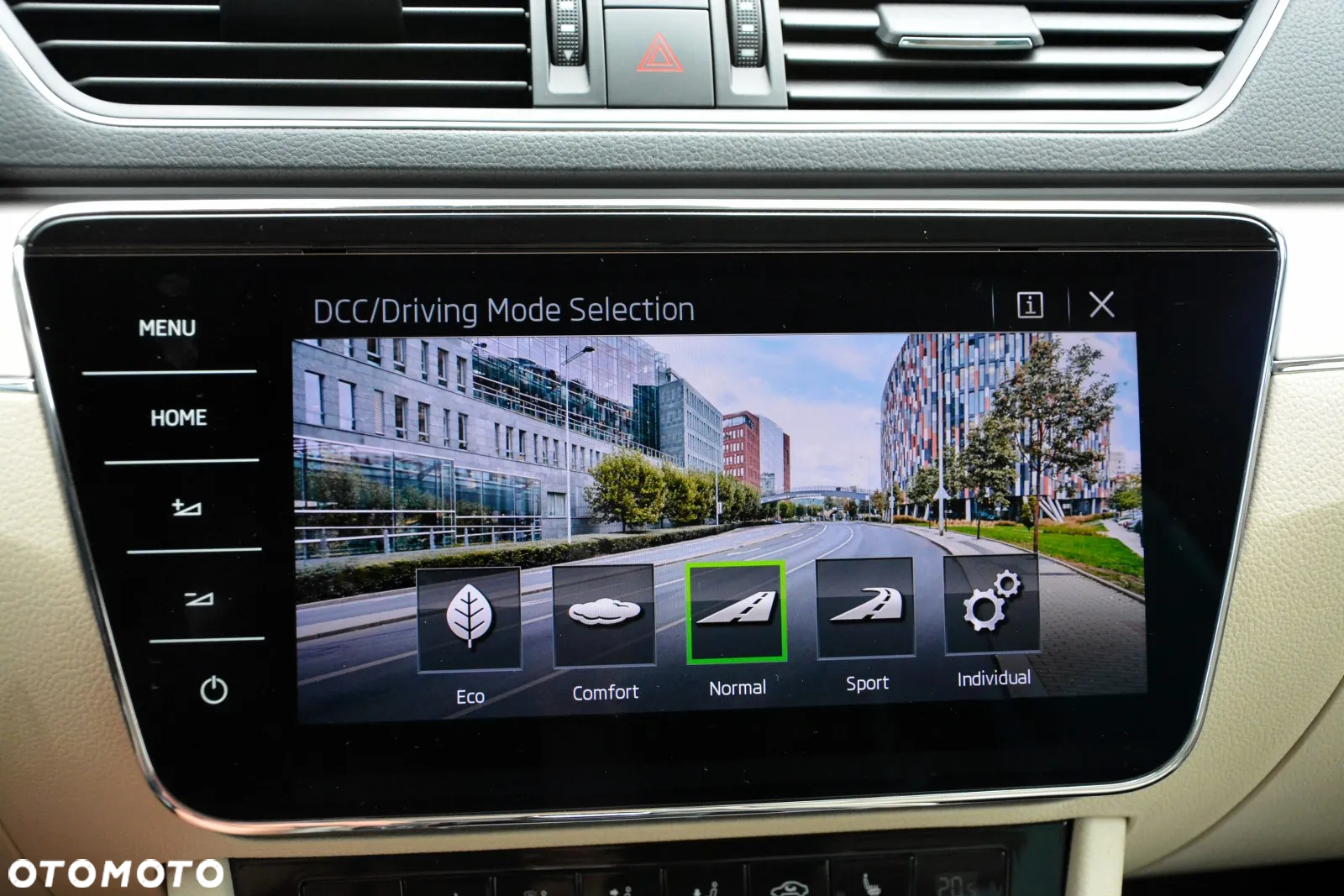 Skoda Superb 2.0 TDI SCR L&K DSG - 29