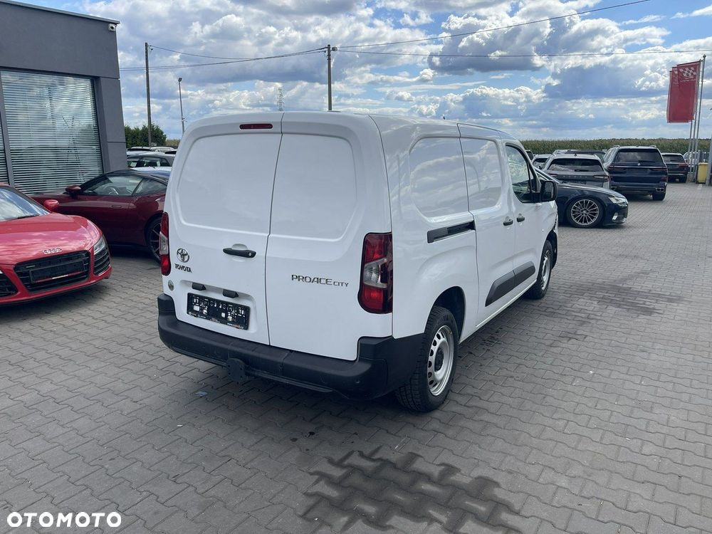 Toyota Proace City - 8