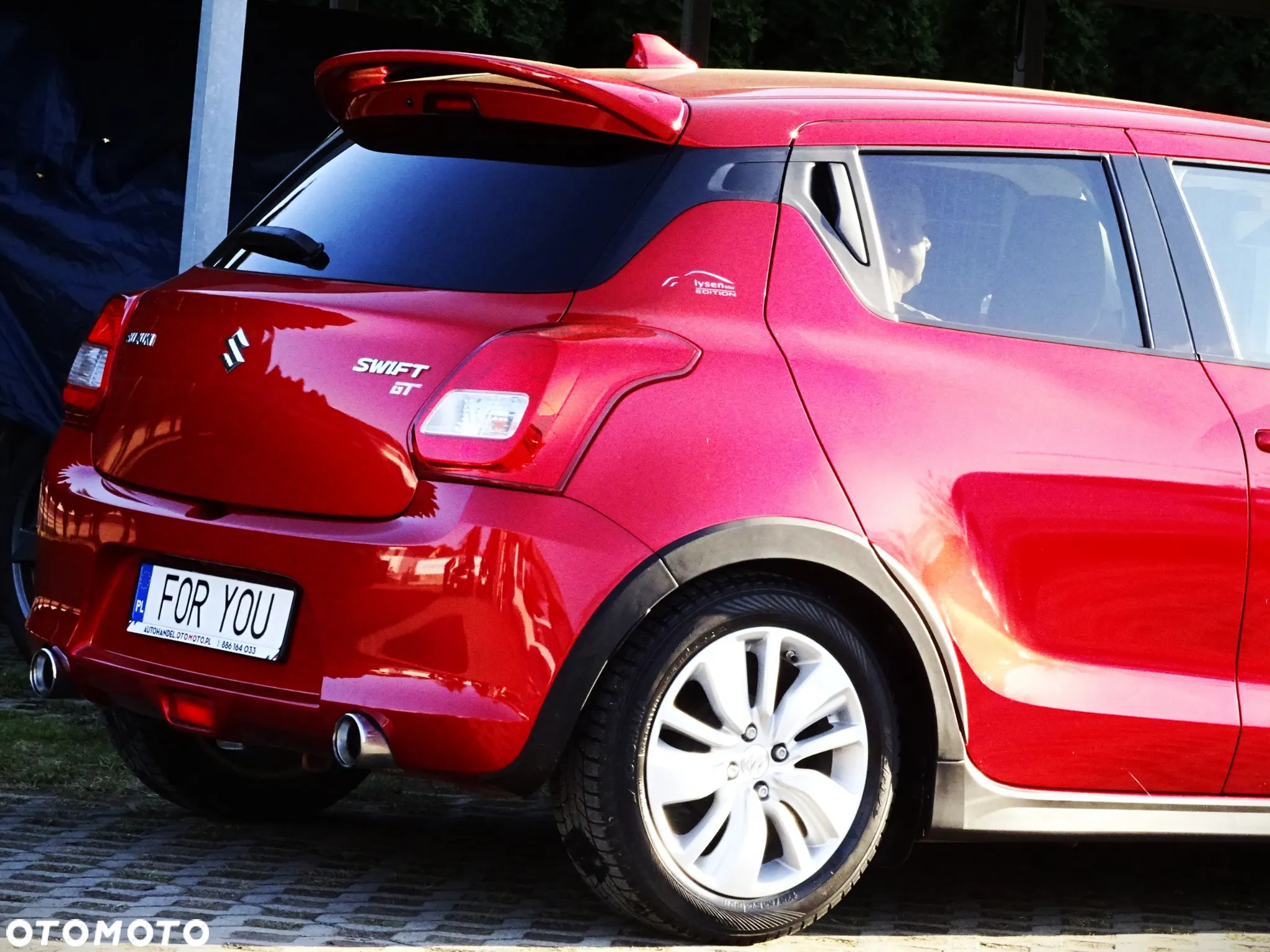 Suzuki Swift 1.2 Premium Plus - 12