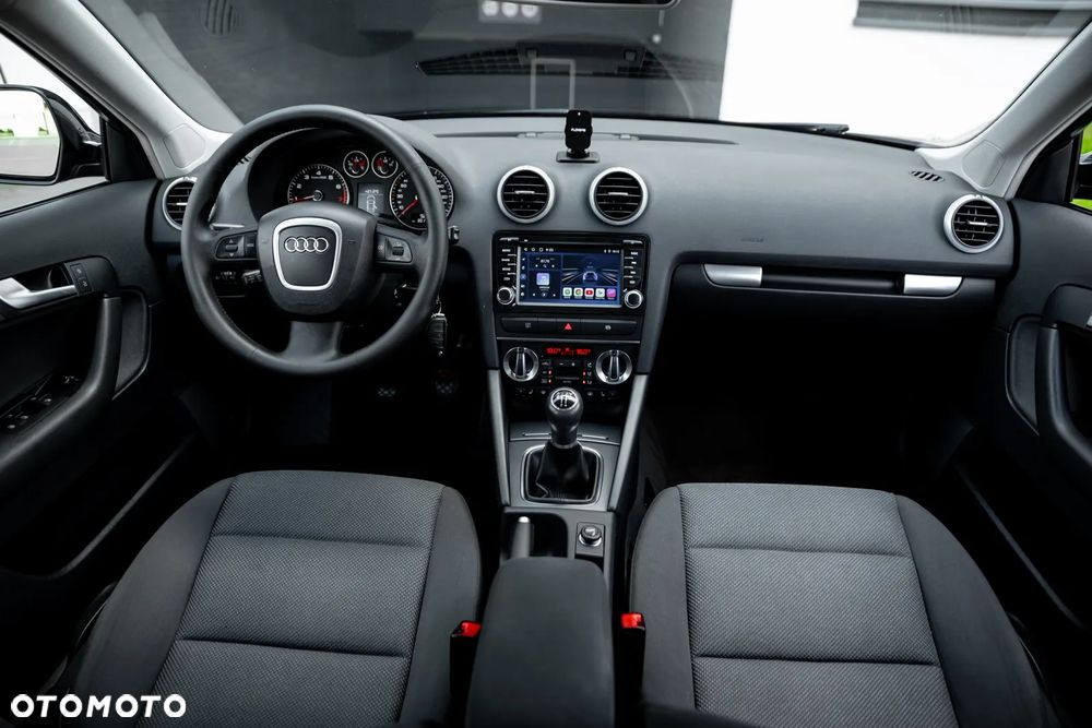 Audi A3 Sportback 1.6 Ambiente - 27