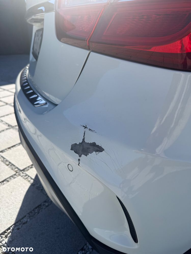 Mercedes-Benz GLA 250 4-Matic - 11