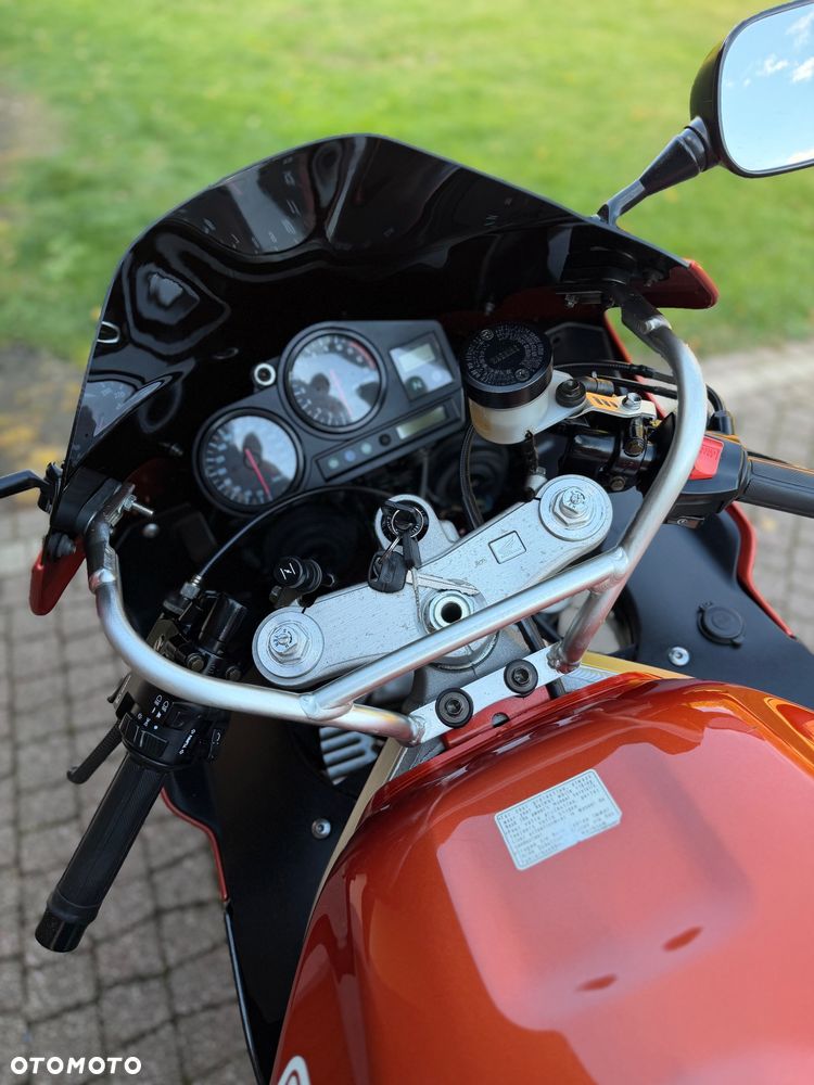 Honda CBR - 19