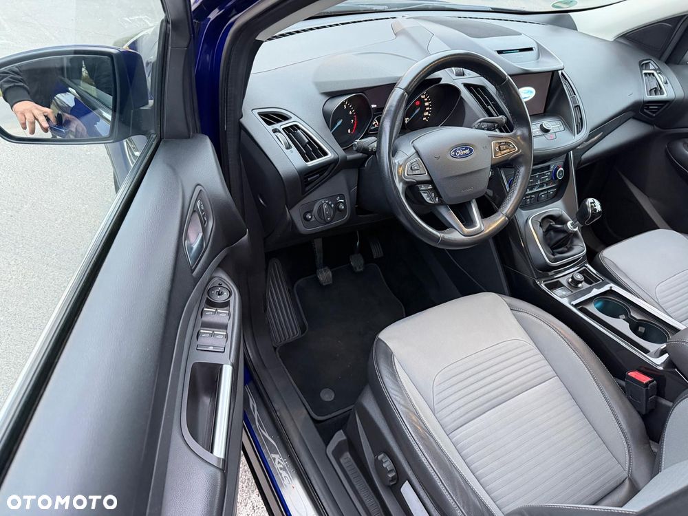Ford Kuga 1.5 EcoBoost FWD Titanium ASS MMT6 - 11
