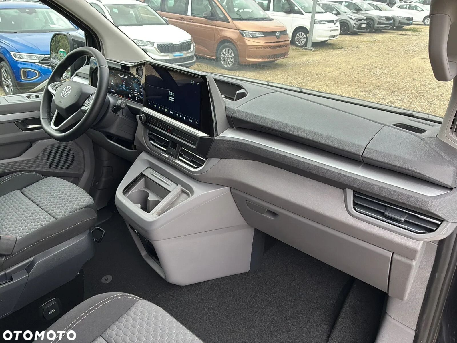 Volkswagen Caravelle - 15