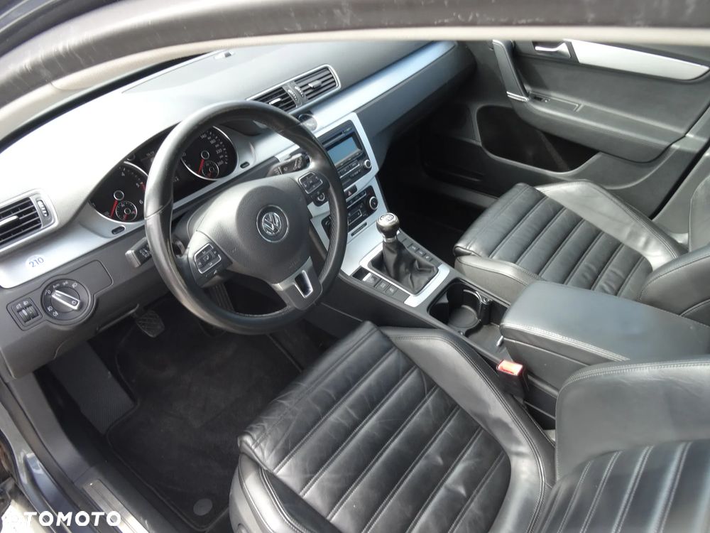 Volkswagen Passat 2.0 TDI BlueMotion Technology Highline - 11