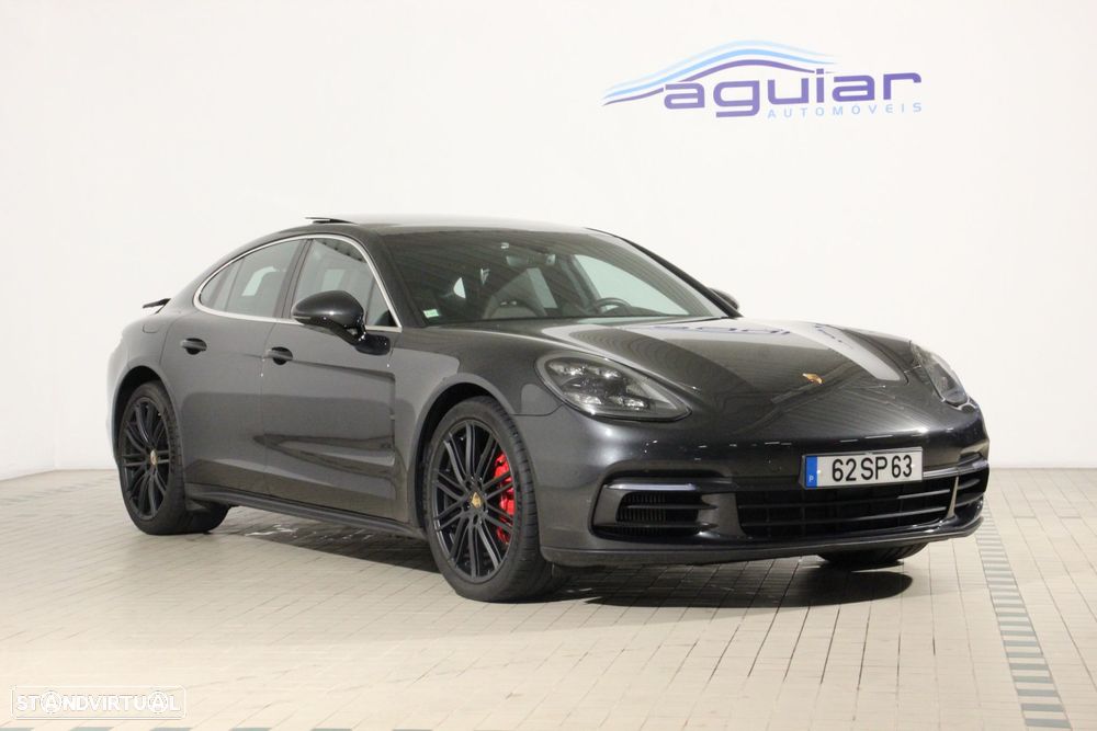 Porsche Panamera 4 S - 1