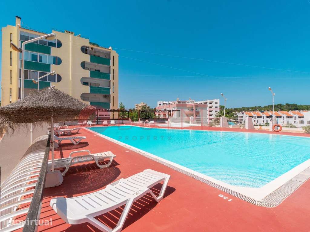 T2 Remodelado com Piscina no Parque das Amendoeiras - Vilamoura - Grande imagem: 2/36