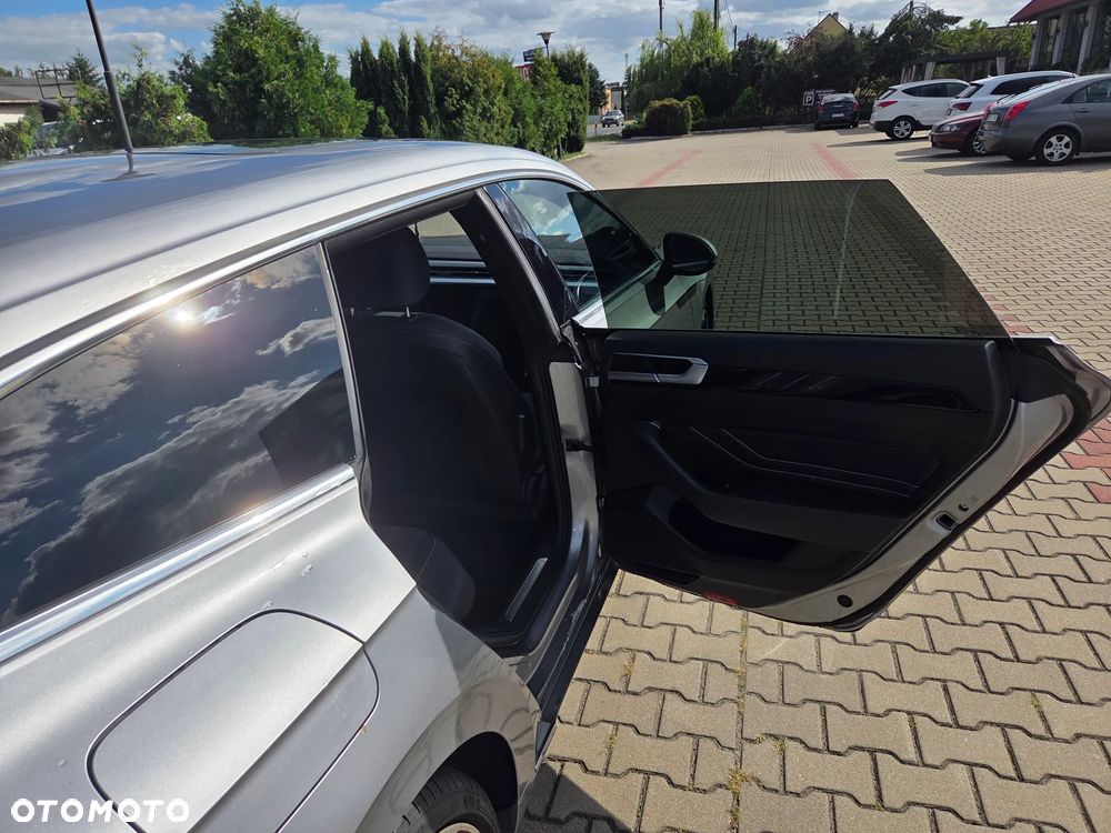 Volkswagen Arteon 2.0 TDI SCR R-Line DSG - 15