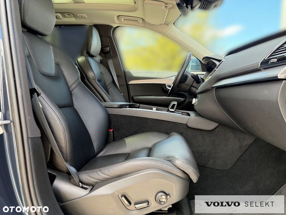 Volvo XC 90 - 22