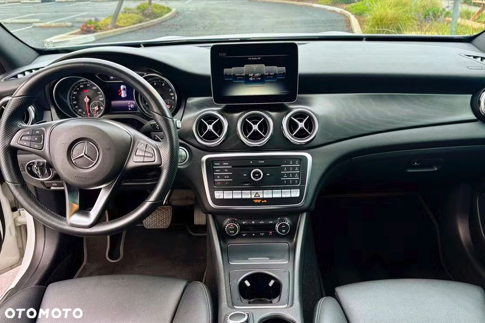 Mercedes-Benz GLA - 6