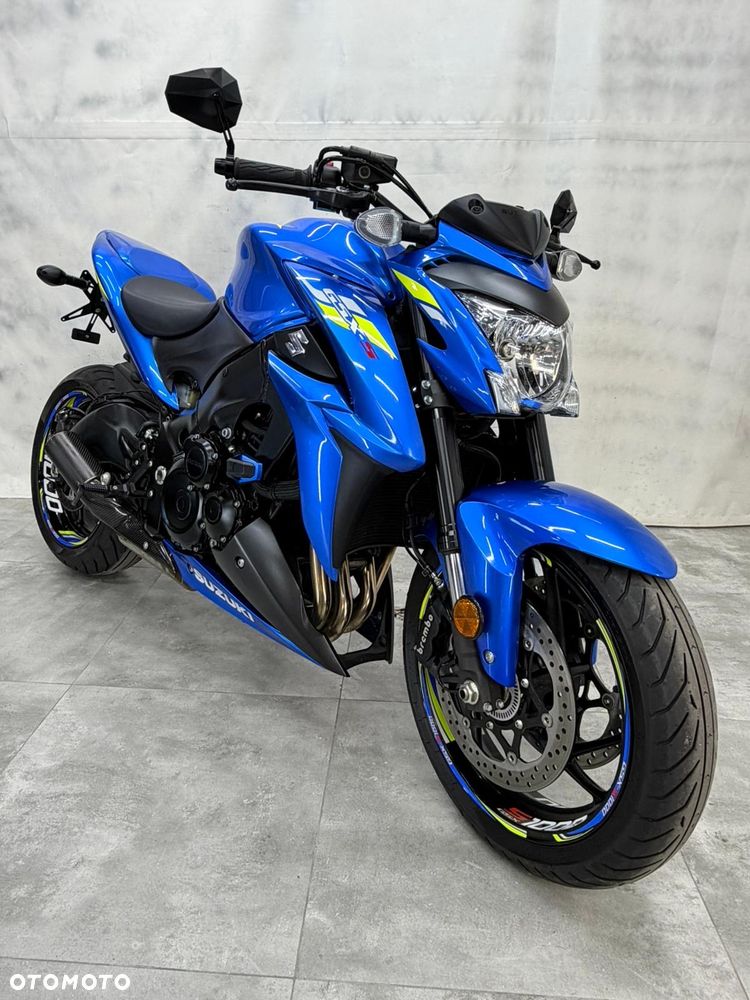 Suzuki GSX 1000 - 3