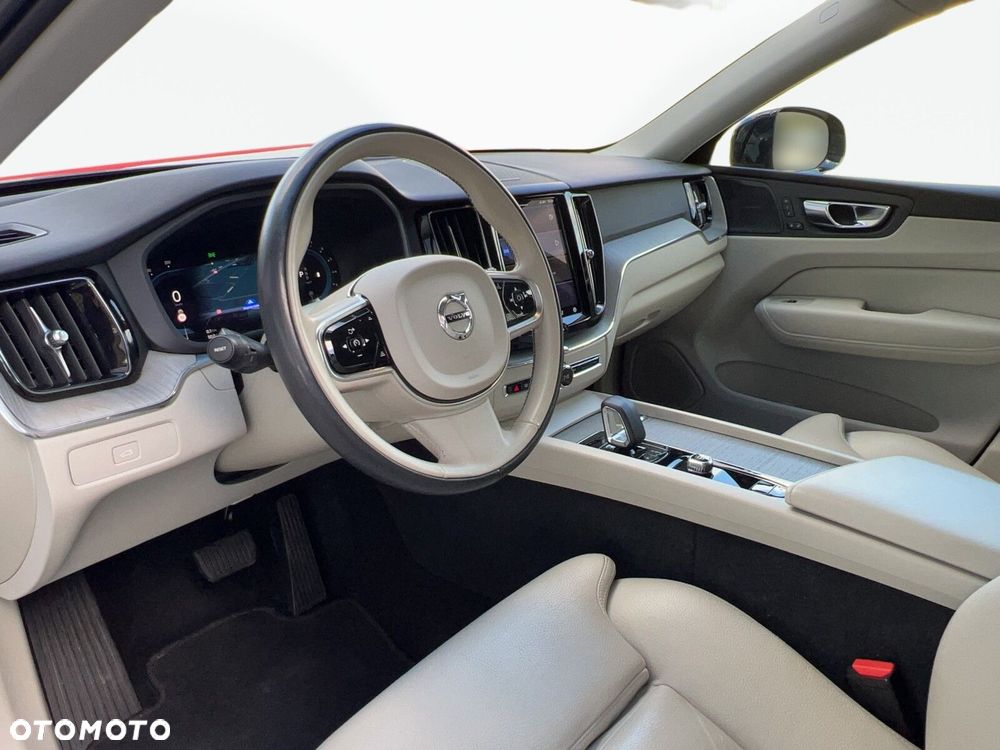 Volvo XC 60 B5 B AWD Plus Dark - 11