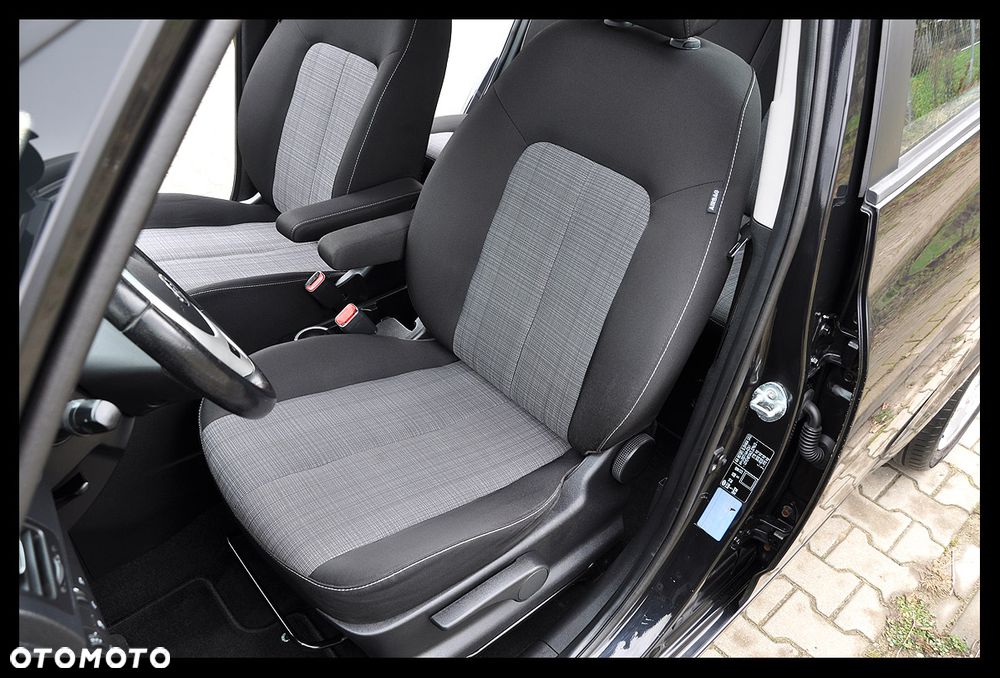 Kia Venga 1.4 CVVT Business Line - 25