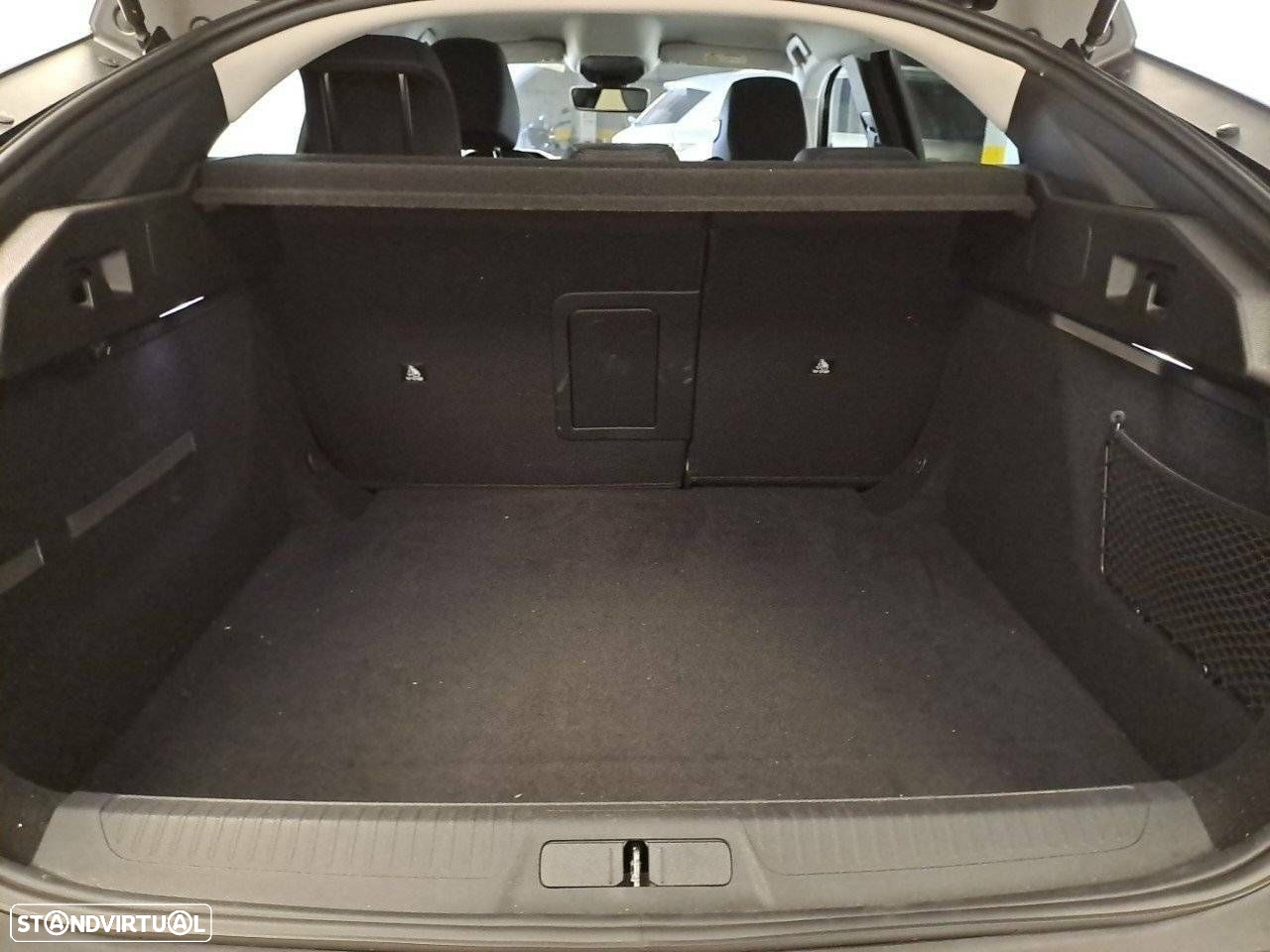 Peugeot 408 1.2 PureTech Allure EAT8 - 6