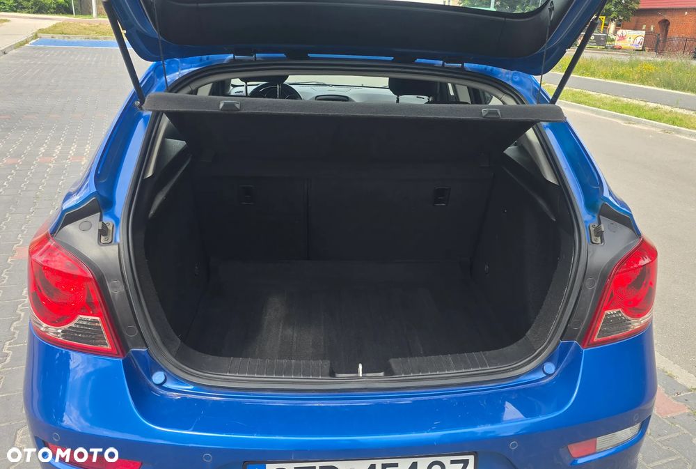 Chevrolet Cruze 1.6 LT+ - 22