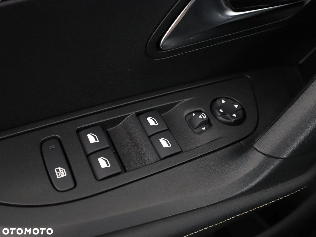 Peugeot 2008 PureTech 100 Allure - 31