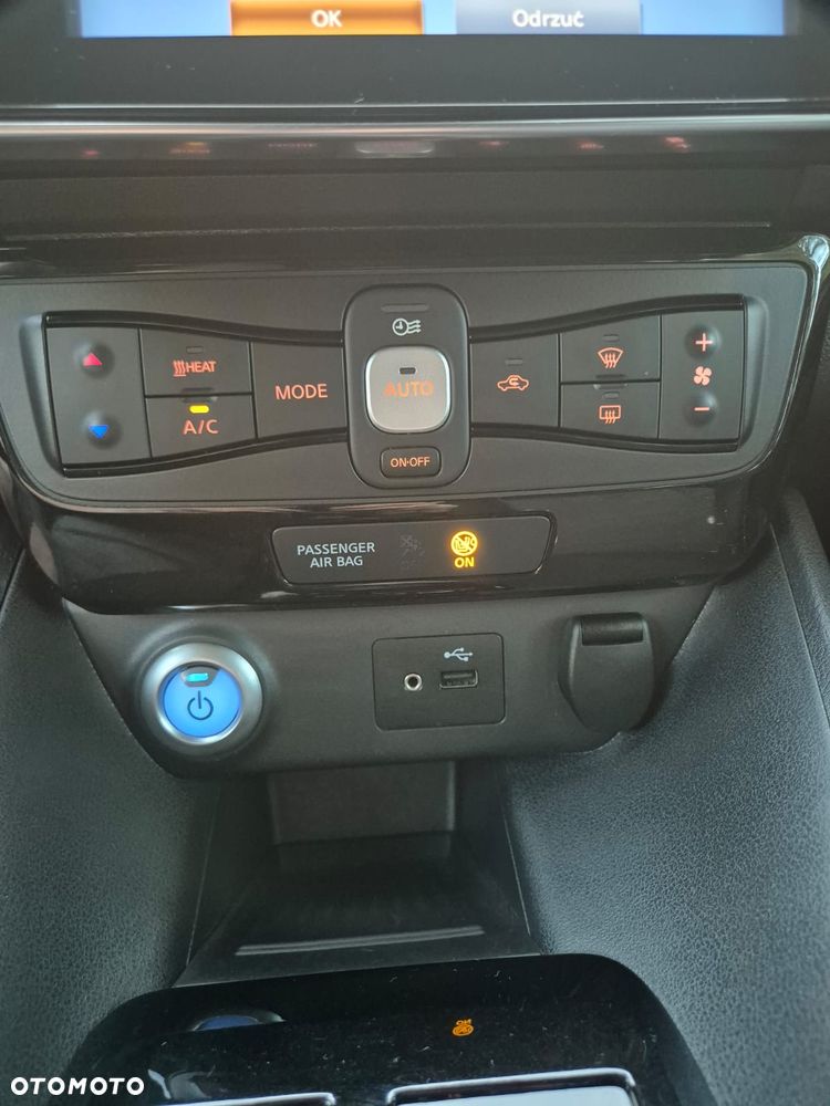 Nissan Leaf 40kWh 10 - 36