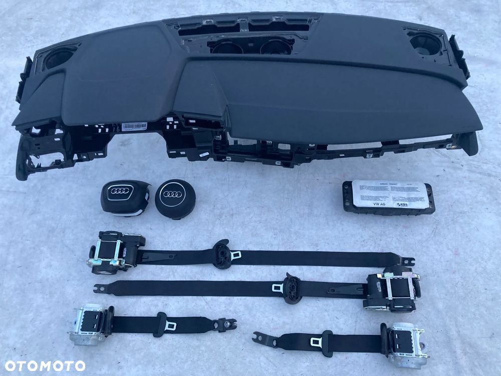 AUDI A3 8Y DESKA KONSOLA KOKPIT PULPIT PÓŁKA PARAPET AIRBAG PODUSZKI POWIETRZNE KIEROWCY PASAŻERA KURTYNA KURTYNY AIR BAG FOTELA W FOTEL PASY PAS KURTYNA MIX DESKA ORYGINAŁ NOWA !!! - 1