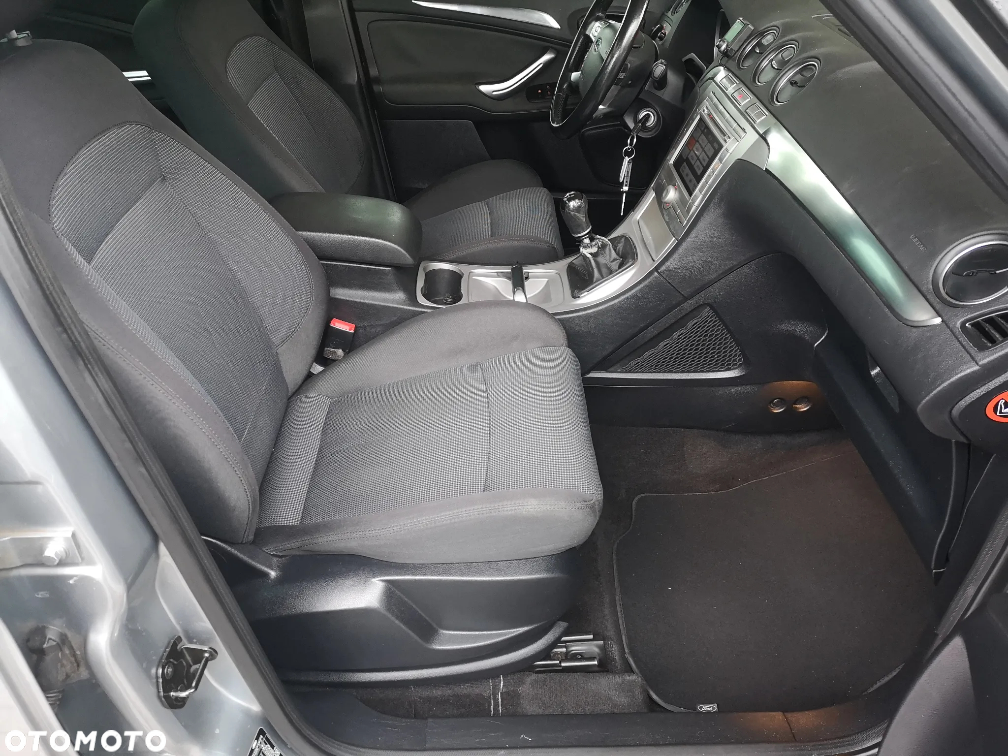 Ford S-Max - 22