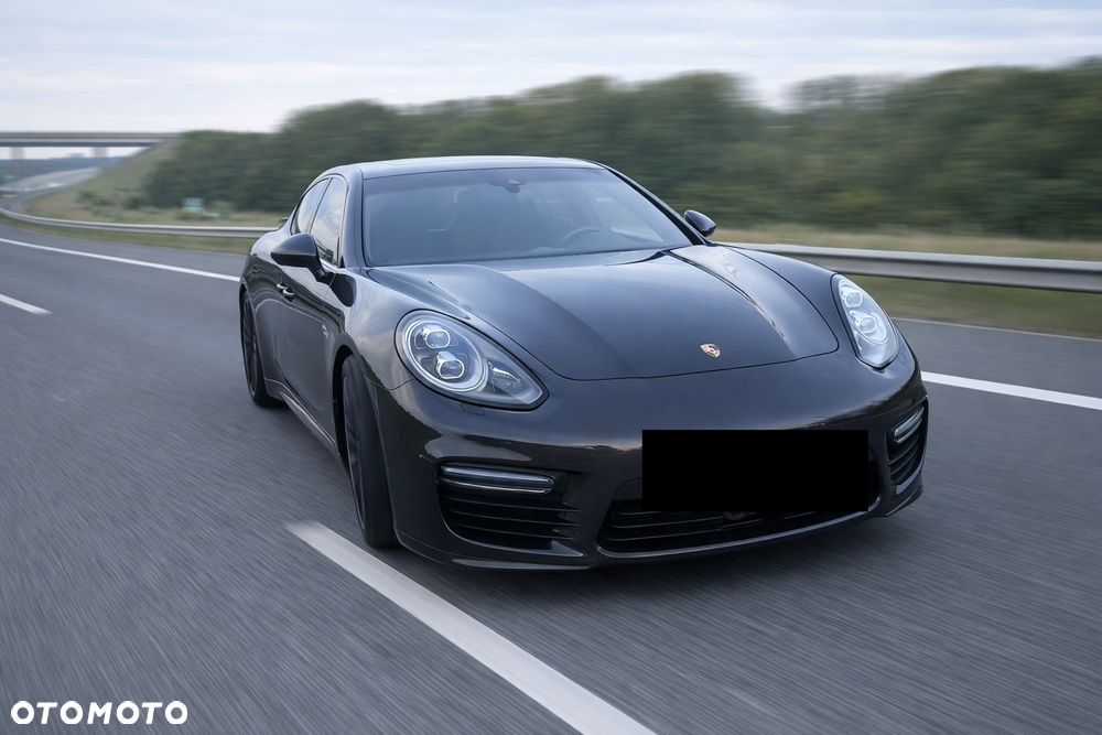 Porsche Panamera - 5