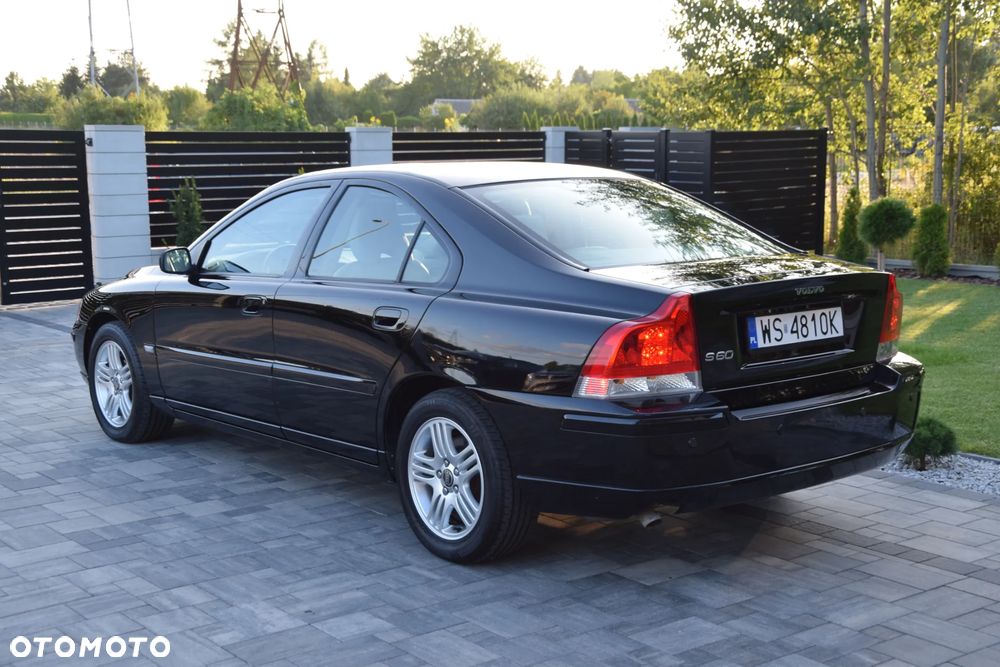 Volvo S60 2.4 Momentum - 3