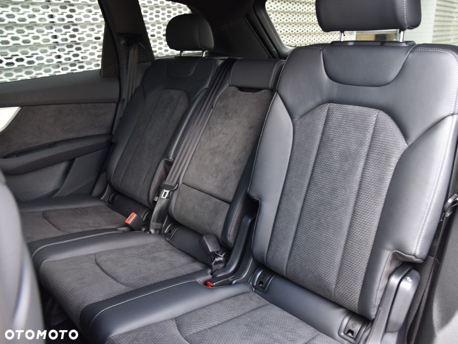Audi Q7 - 11