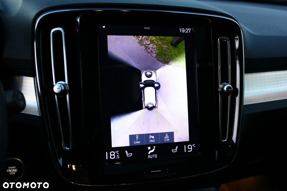 Volvo XC 40 D3 Momentum Pro - 29