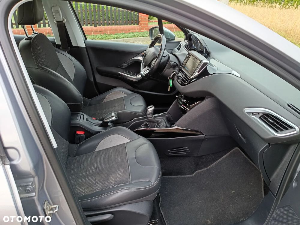 Peugeot 2008 - 9