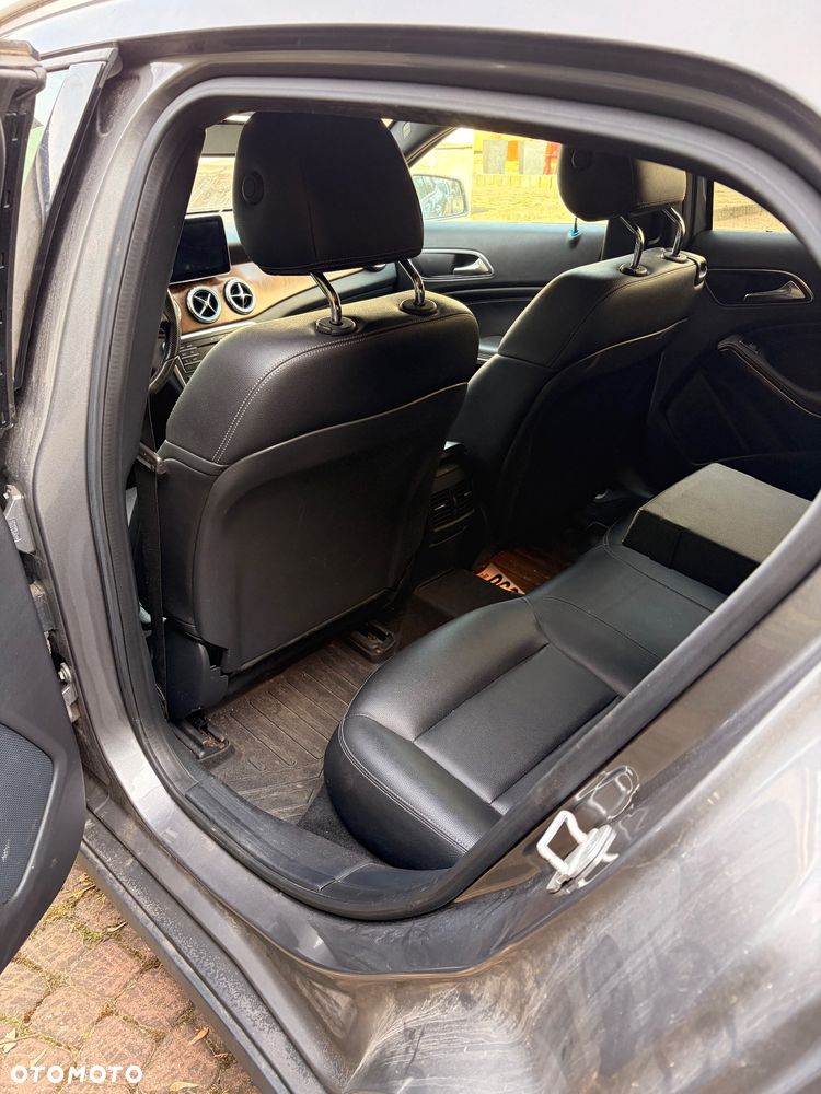 Mercedes-Benz GLA 250 4Matic 7G-DCT Style - 6