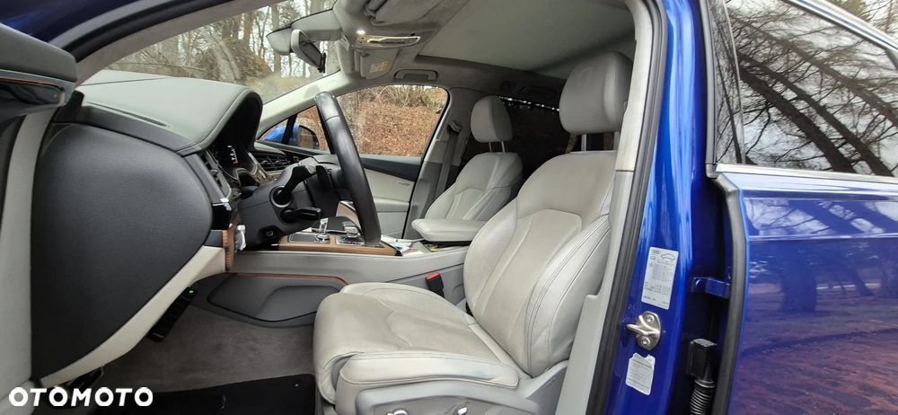 Audi Q7 - 12