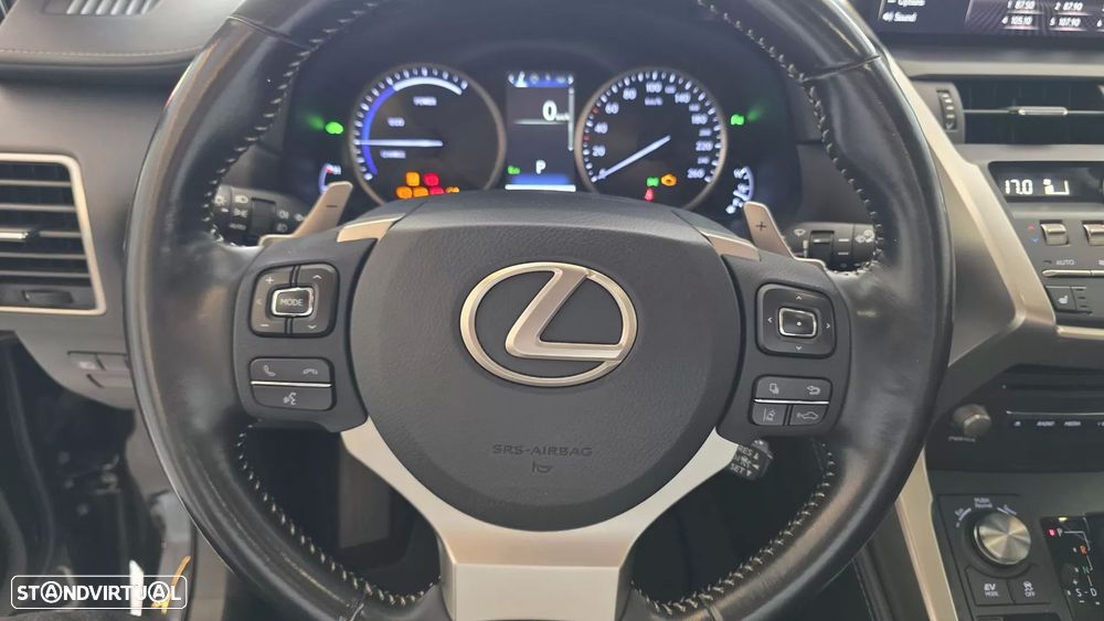 Lexus NX 300h Executive - 46
