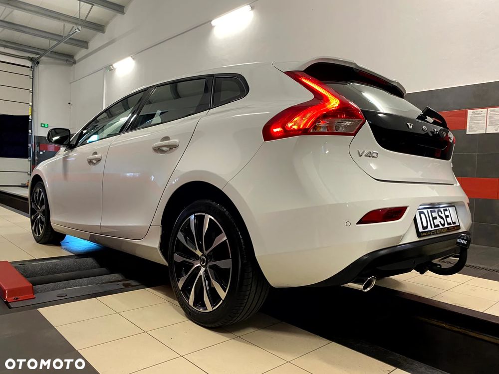 Volvo V40 D3 Drive-E SCR Momentum - 10