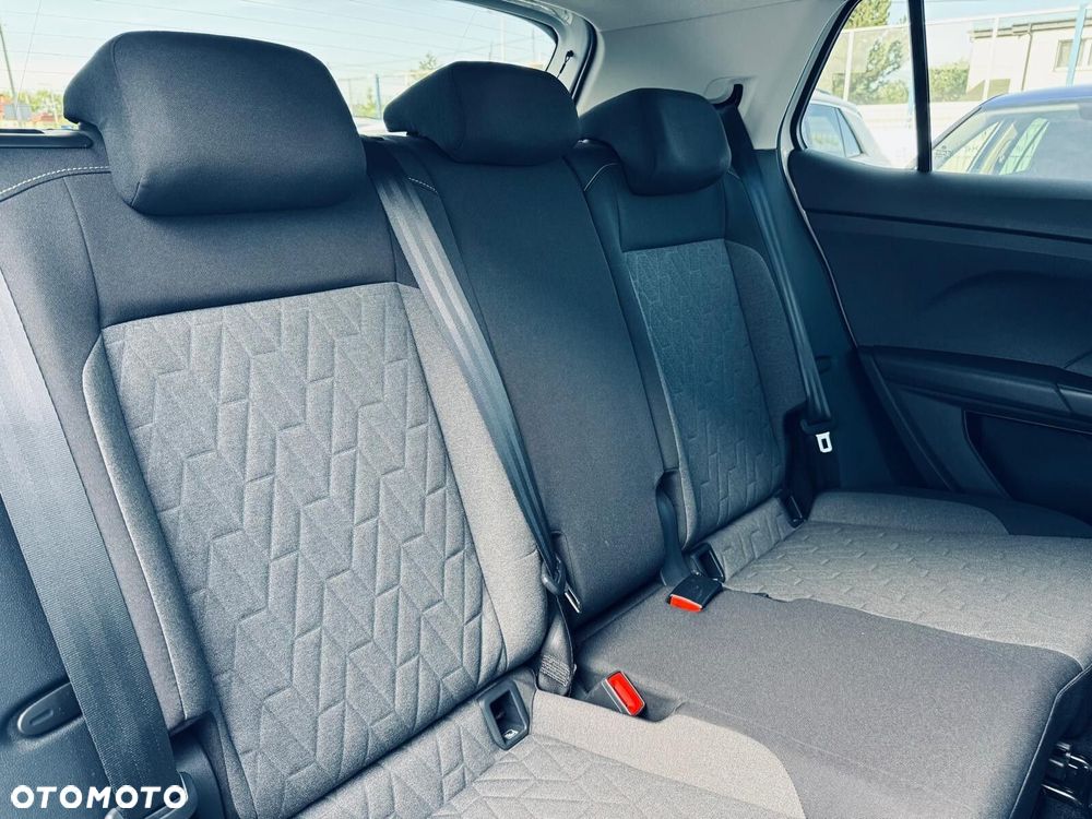 Volkswagen T-Cross - 17
