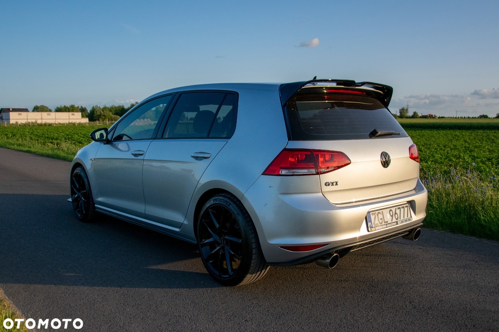 Volkswagen Golf - 6