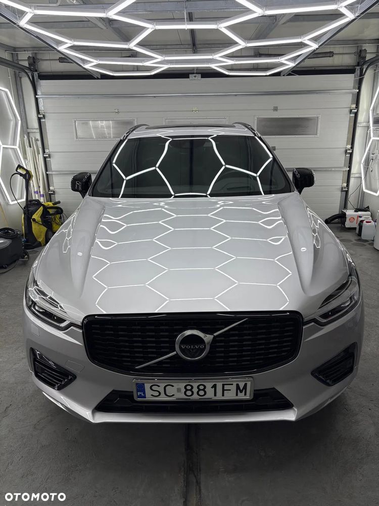 Volvo XC 60 T8 Plug-In Hybrid AWD R-Design - 4