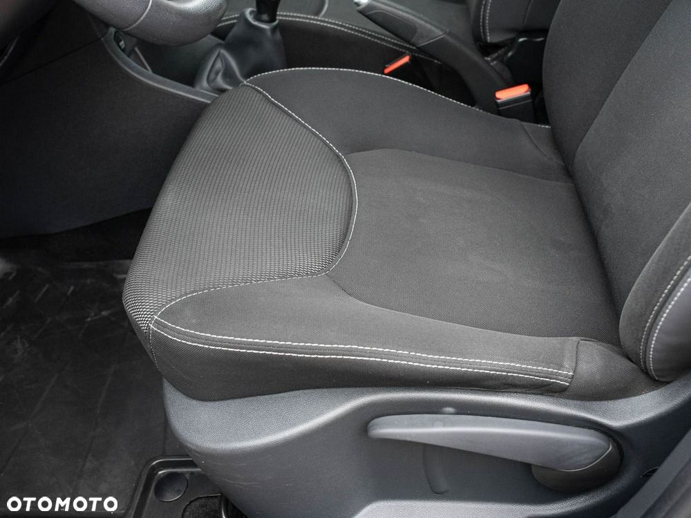 Renault Clio - 11