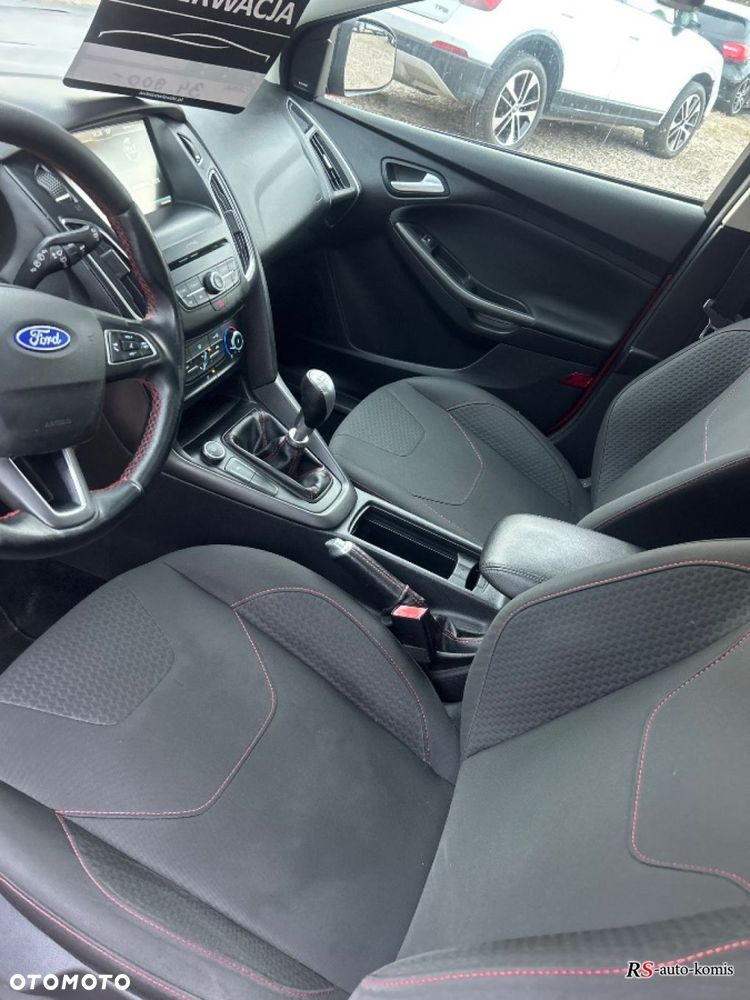 Ford Focus - 23