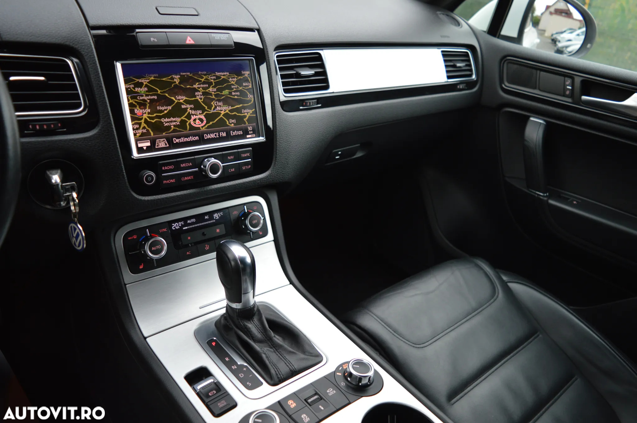 Volkswagen Touareg 3.0 V6 TDI BMT - 24