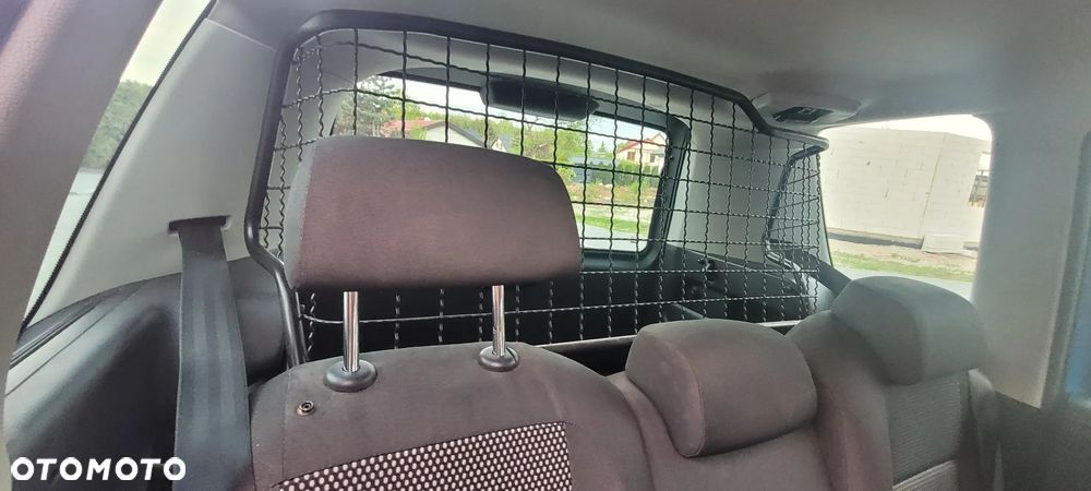 Skoda Roomster 1.9 TDI Scout PLUS EDITION - 33
