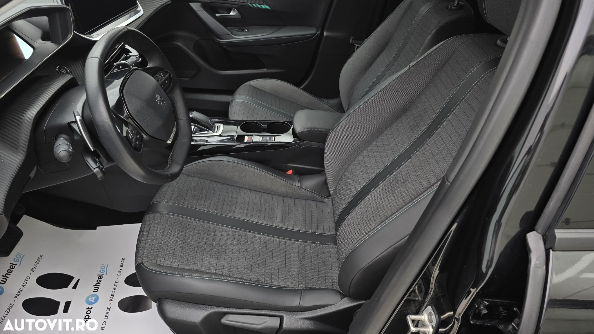 Peugeot 2008 - 12