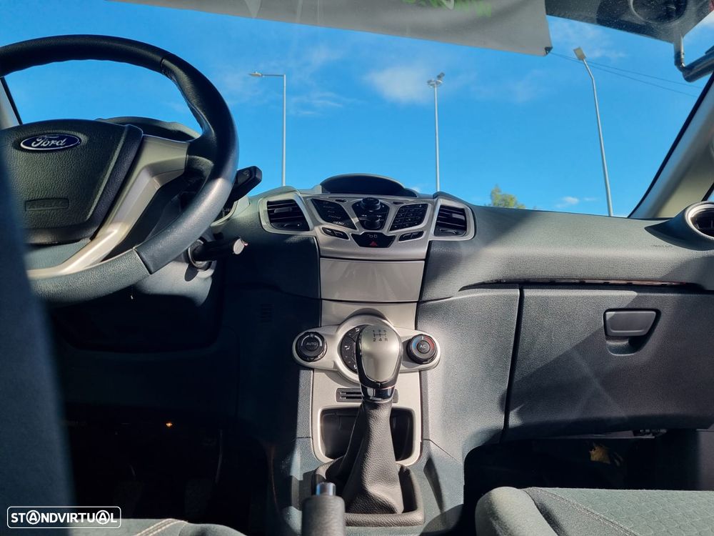 Ford Fiesta 1.25 Titanium - 19