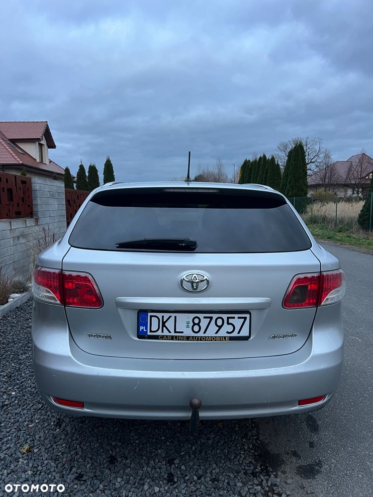 Toyota Avensis 2.0 D-4D - 7