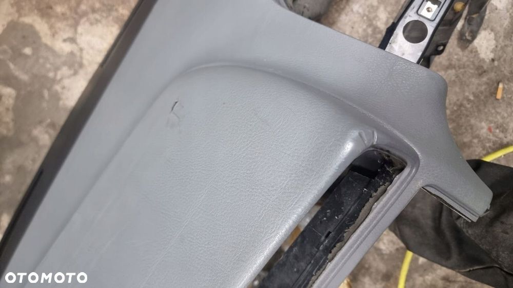 DESKA KONSOLA KOKPIT POD SCHOWEK SIWY BMW 8 E31 850 840 EU - 4
