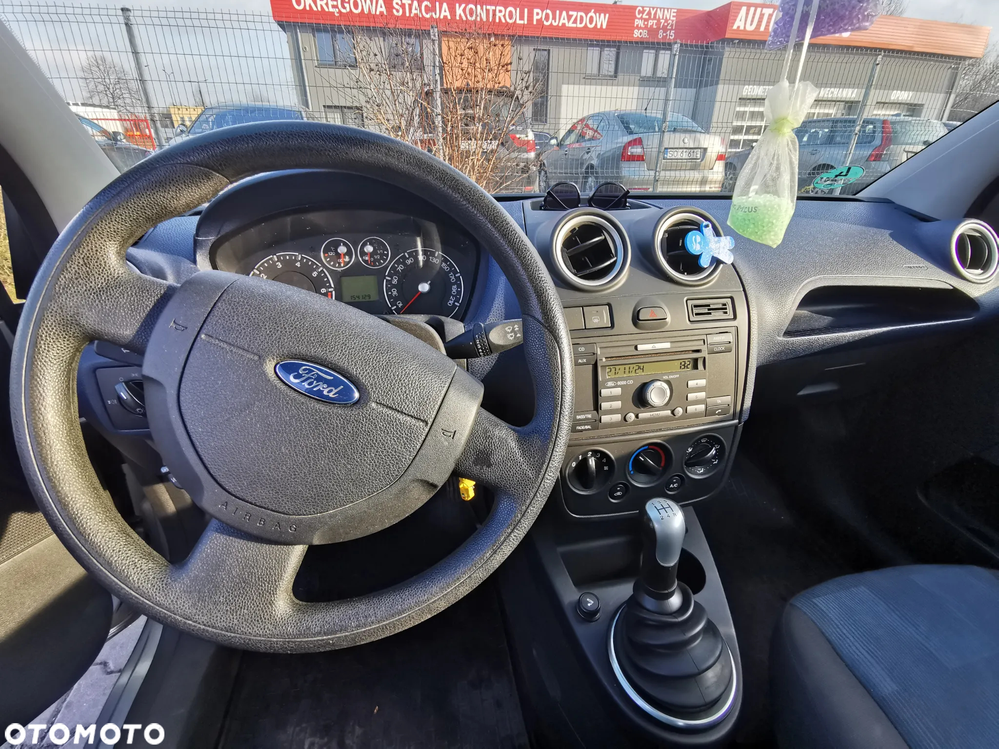 Ford Fiesta 1.4 Ambiente - 11