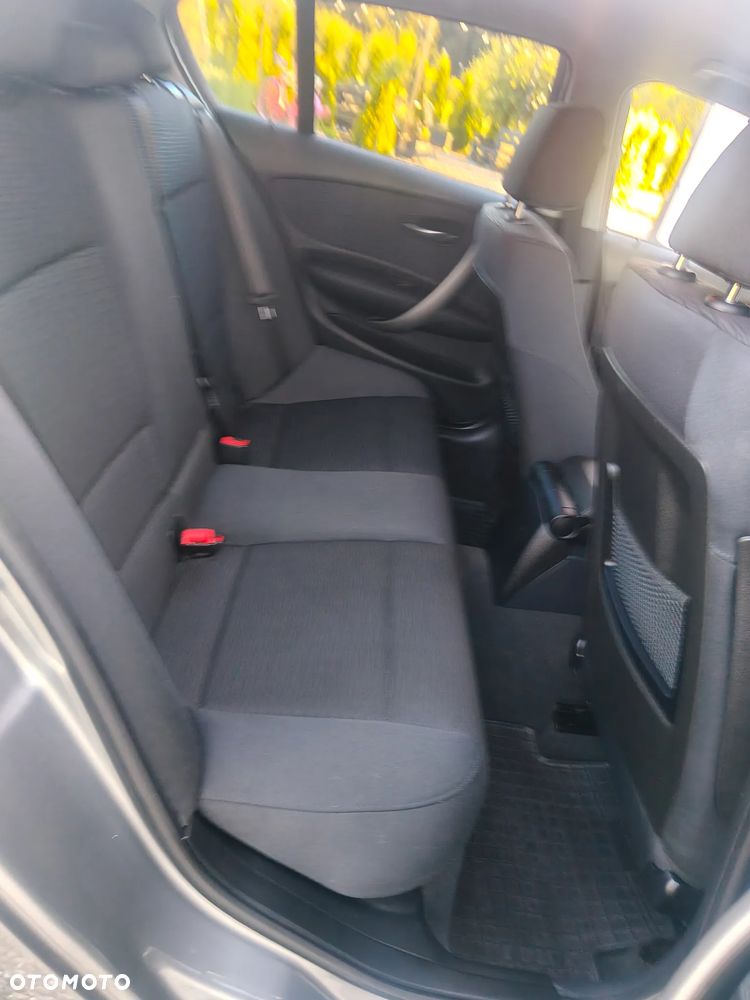 BMW Seria 1 - 12