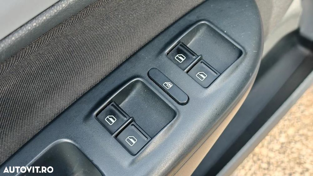 Skoda Octavia 2.0 TDI DPF 4x4 DSG Ambition - 21