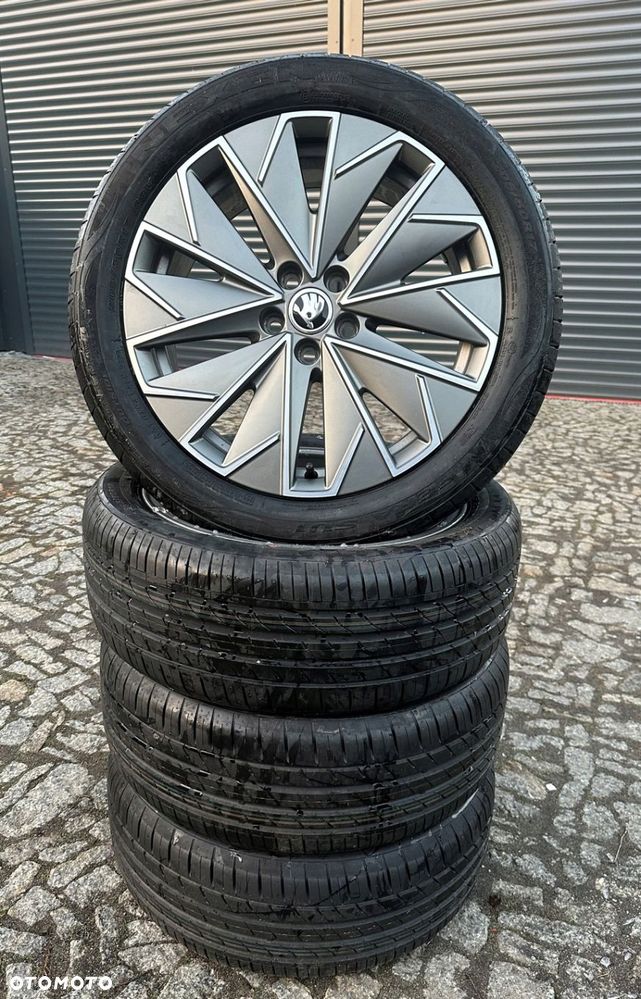 KOŁA LETNIE SKODA KAMIQ 5X100 17 DEMO JAK NOWE 205 50 - 5