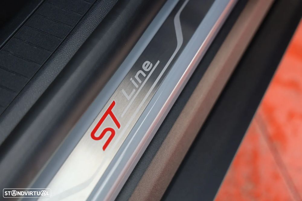 Ford Kuga 2.5 PHEV ST-Line X - 15